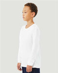 BELLA + CANVAS 3513Y Solid White Triblend — on model side