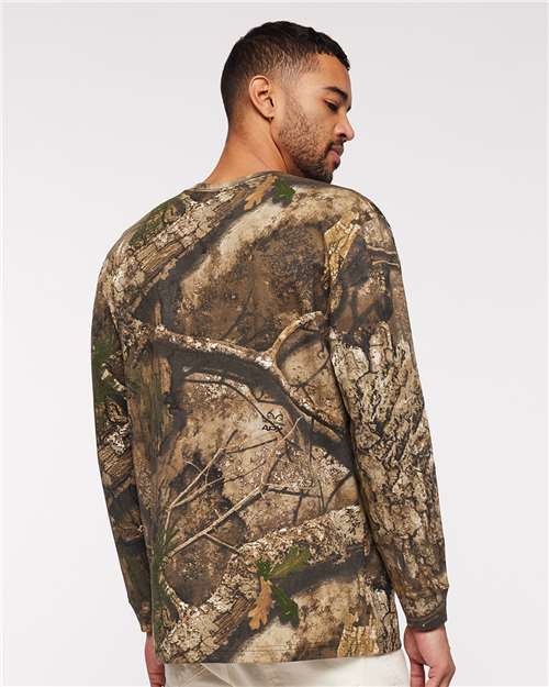 Code Five 3981 RealTree APX — on model back