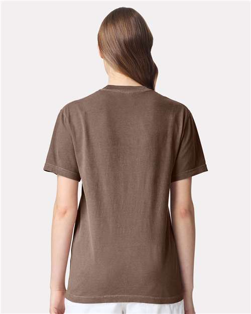 Comfort Colors 6030 Espresso — on model back