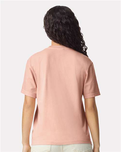 Comfort Colors 6030 Peachy — on model back