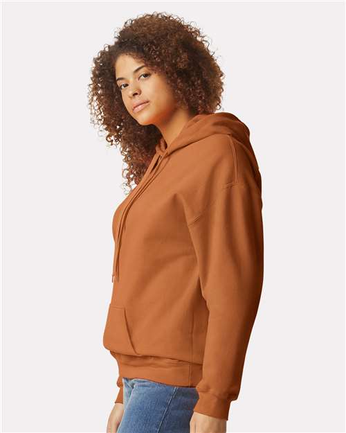 Gildan SF500 Texas Orange — on model side