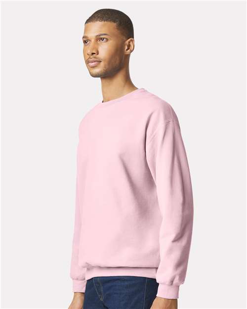 Gildan SF000 Light Pink — on model side