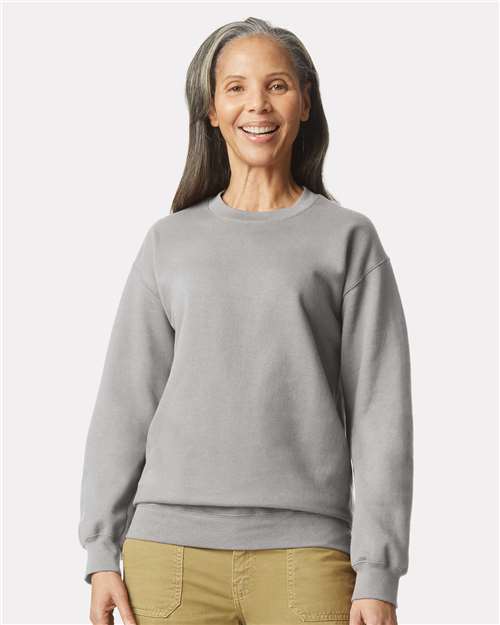 Gildan SF000 Cement — on model front