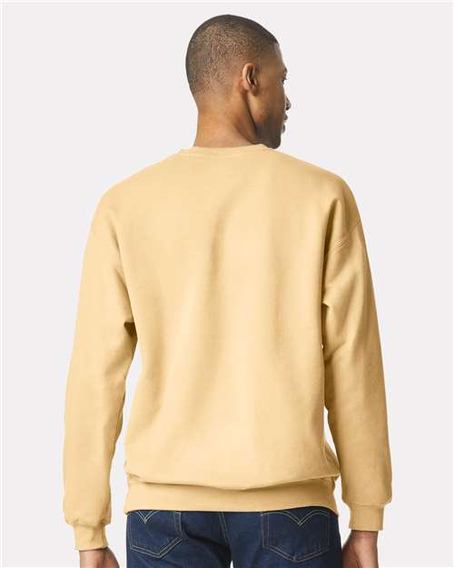 Gildan SF000 Yellow Haze — on model back