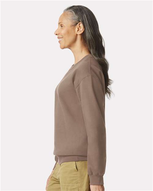 Gildan SF000 Brown Savana — on model side