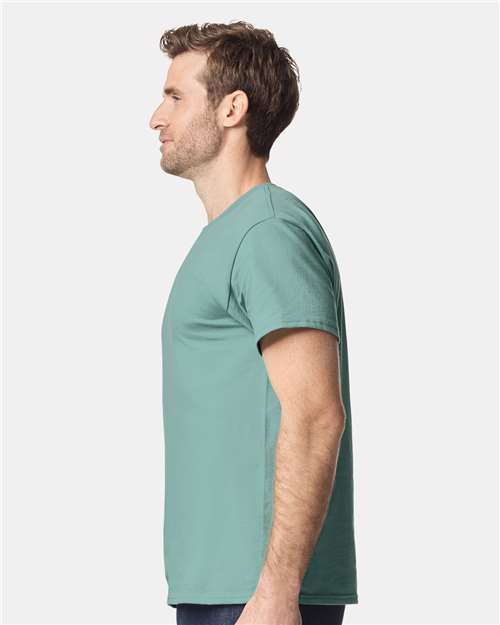 Gildan 5000 Aquatic — on model side