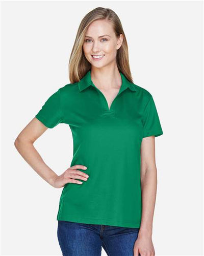 Devon & Jones DG20W Kelly Green — on model front