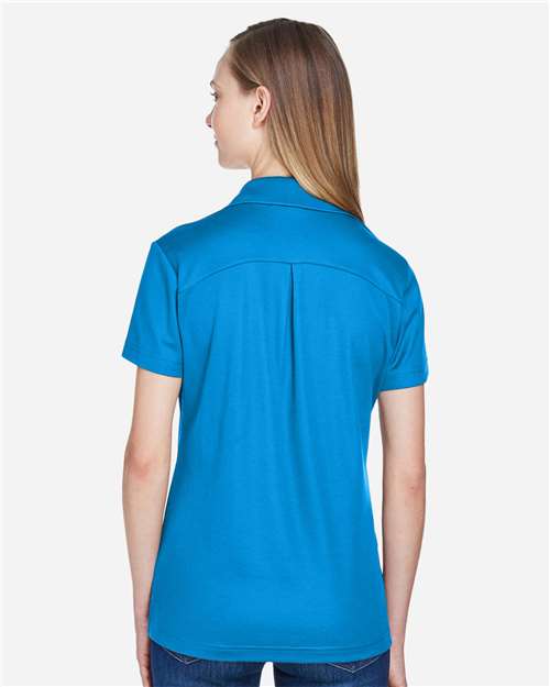 Devon & Jones DG20W Ocean Blue — on model back