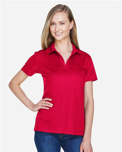 Devon & Jones DG20W Red — on model front