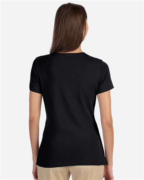 Devon & Jones DP182W Black — on model back