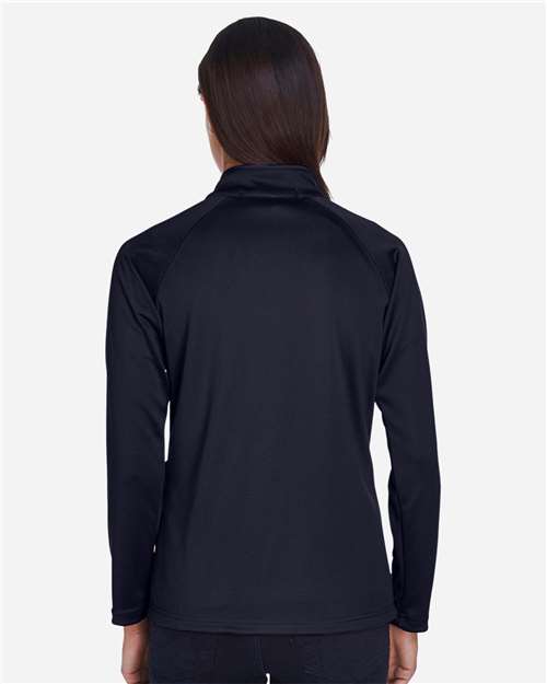 Devon & Jones DG440W Navy — on model back