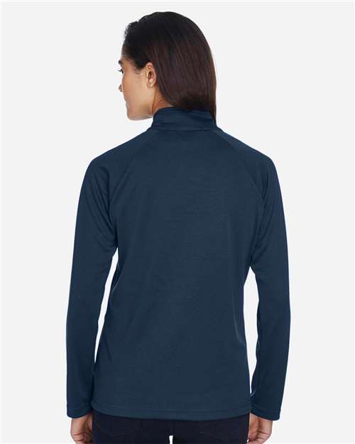Devon & Jones DG420W Navy — on model back