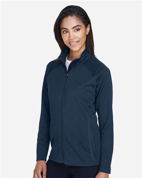 Devon & Jones DG420W Navy — on model side