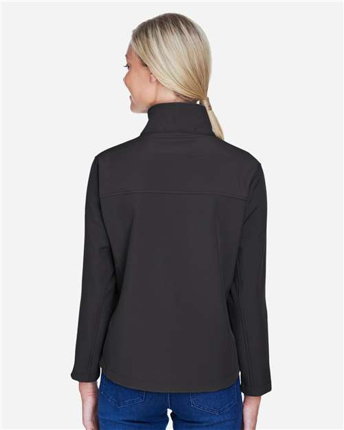 Devon & Jones D995W Black — on model back