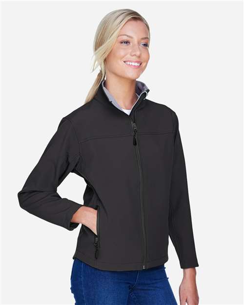 Devon & Jones D995W Black — on model side