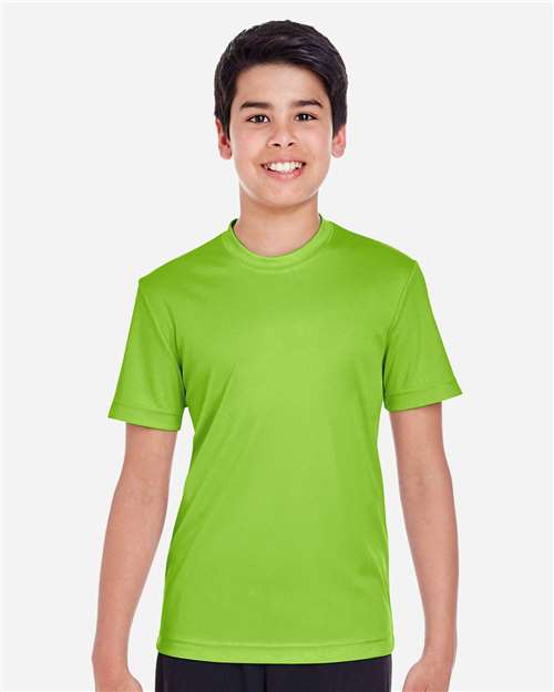 Team 365 TT11Y Acid Green — on model front