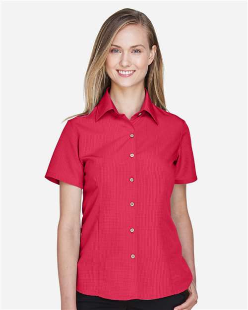 Harriton M560W Parrot Red — on model front