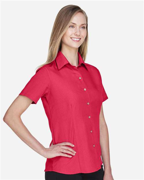 Harriton M560W Parrot Red — on model side