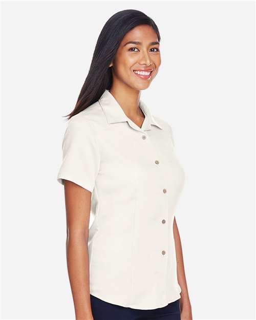 Harriton M570W Cream — on model side