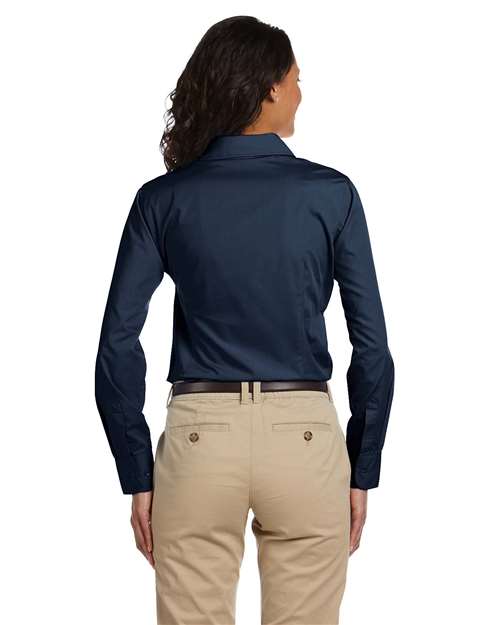 Harriton M510W Navy — on model back