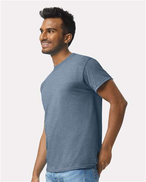 Gildan 2000 Heather Indigo — on model side