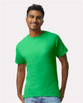 Gildan 2000 Irish Green — on model front