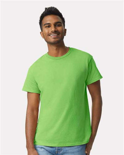 Gildan 2000 Lime — on model front