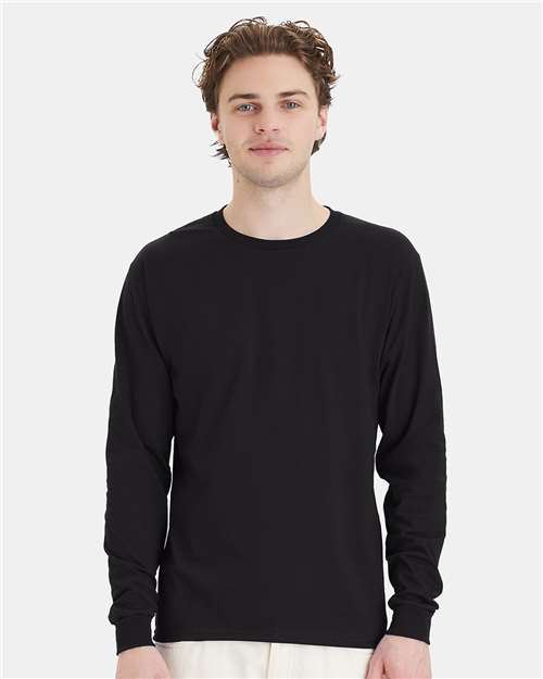 Hanes 5286 Black — on model front