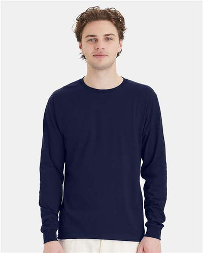 Hanes 5286 Navy — on model front