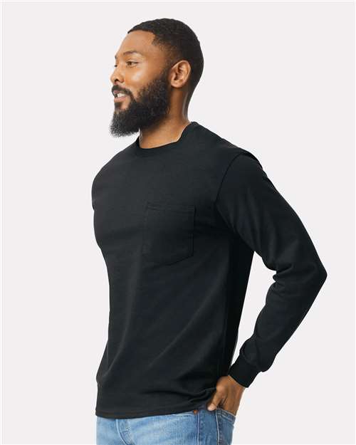 Gildan 2410 Black — on model side