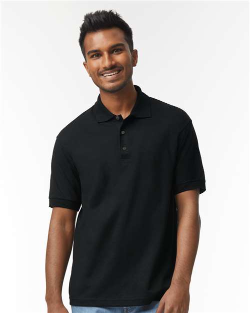 Gildan 8800 Black — on model front