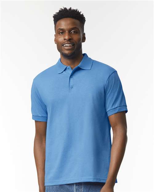 Gildan 8800 Carolina Blue — on model front