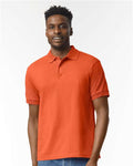 Gildan 8800 Orange — on model front