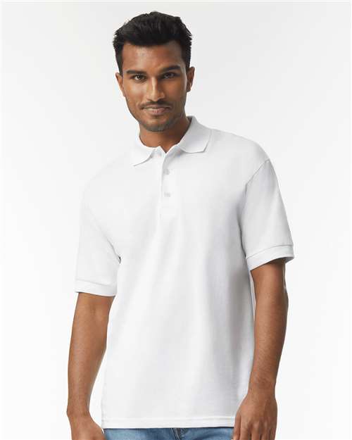 Gildan 8800 White — on model front