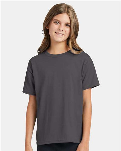 Hanes 5370 Smoke Grey — on model front
