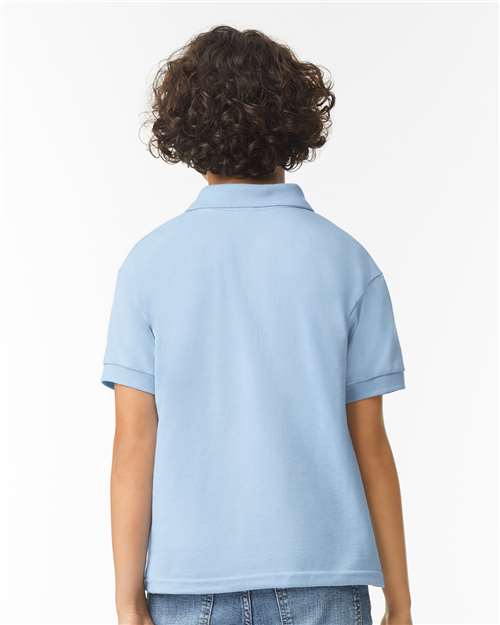 Gildan 8800B Light Blue — on model back