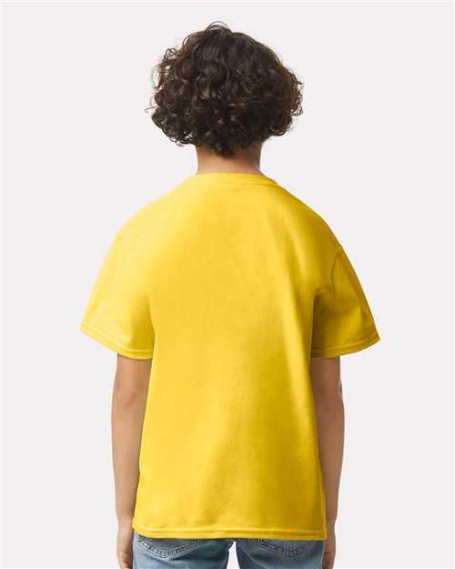 Gildan 2000B Daisy — on model back