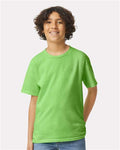 Gildan 2000B Lime — on model front