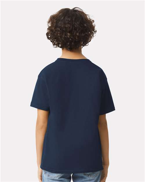 Gildan 2000B Navy — on model back