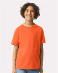Gildan 2000B Orange — on model front