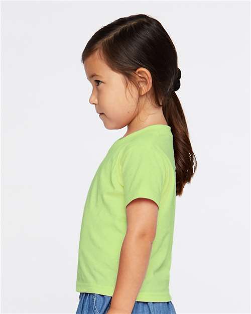Rabbit Skins 3301T Key Lime — on model side