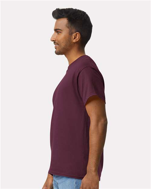 Gildan 2000 Maroon — on model side