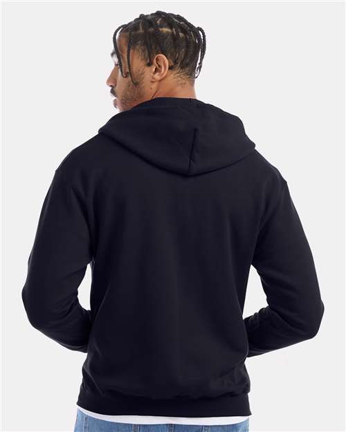 Champion S800 Navy — on model back
