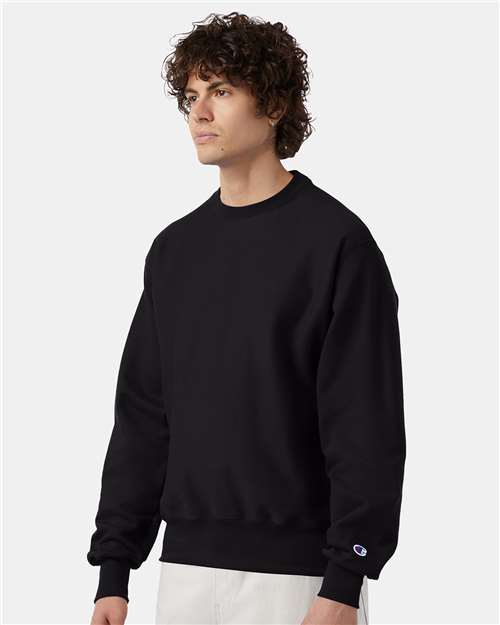Champion S149 Black — on model side