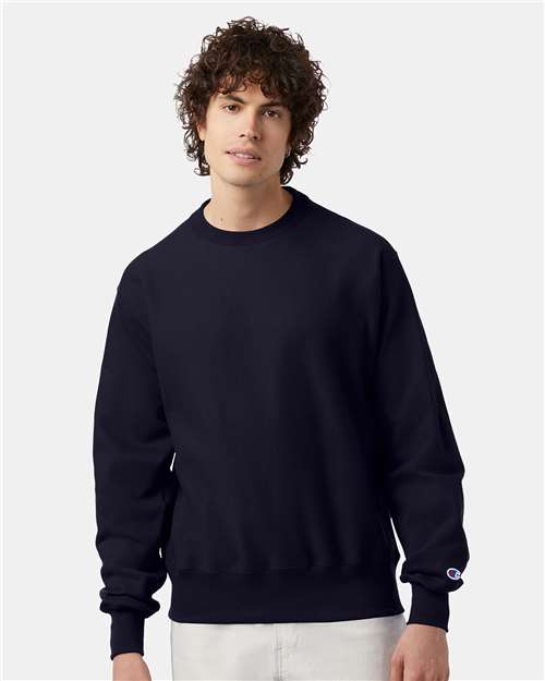 Champion S149 Navy — on model front