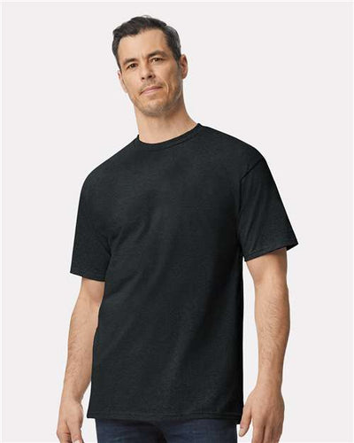 Gildan 2000T Black — on model front