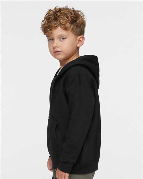 Rabbit Skins 3346 Black — on model side
