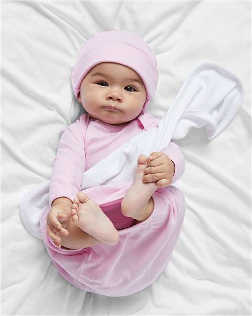 Rabbit Skins 4406 Pink — on model front