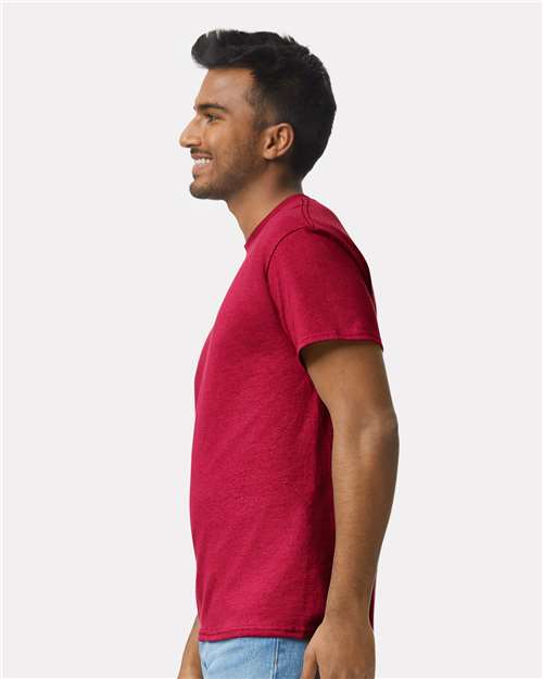 Gildan 2000 Antique Cherry Red — on model side