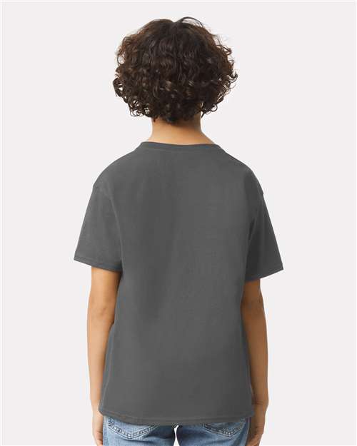 Gildan 2000B Charcoal — on model back